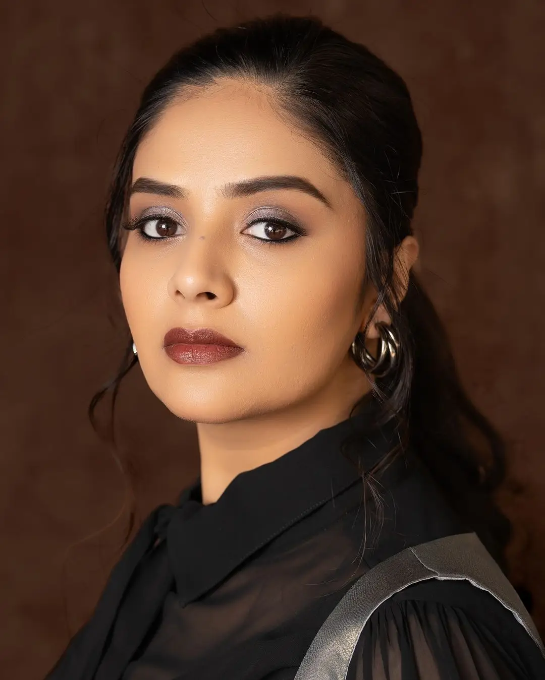 Gemini TV Anchor Sreemukhi in Long Black Gown